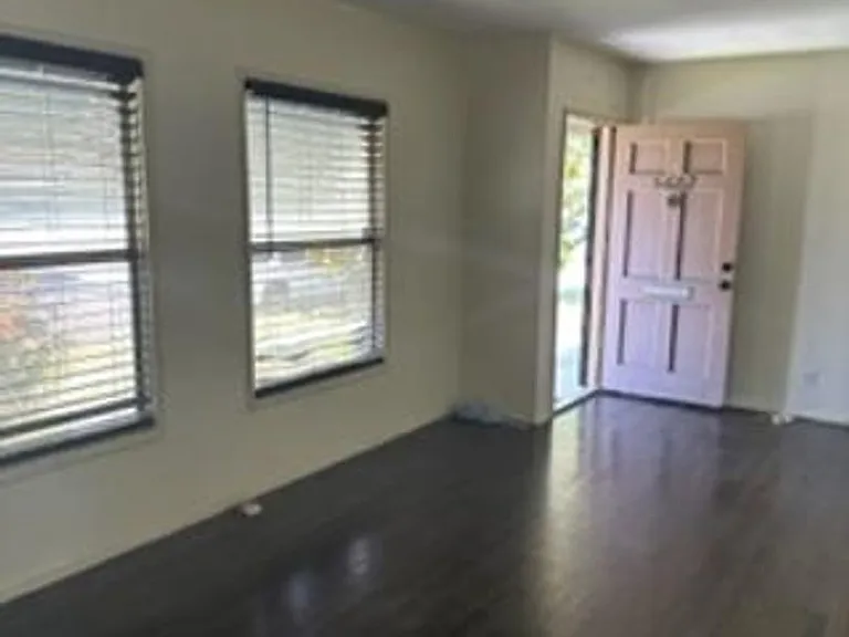 5602 Graywood Ave — Photo 2