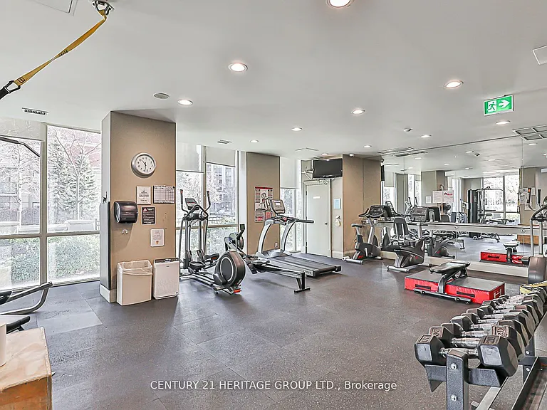 30 Harrison Garden Blvd #701 — Photo 15