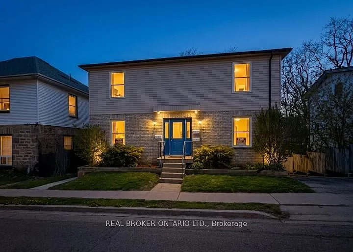 52 Wellington St #3