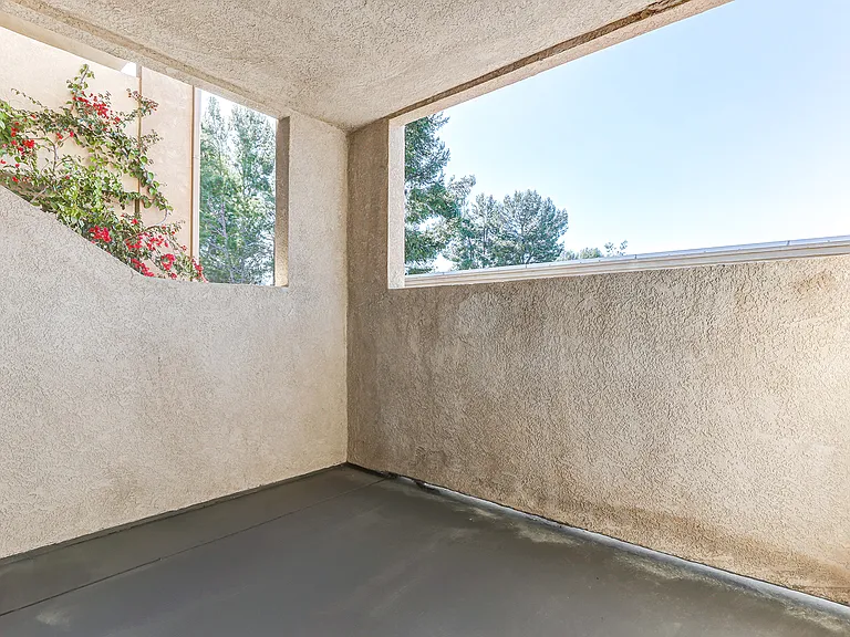 Portofino Apartments — Photo 9
