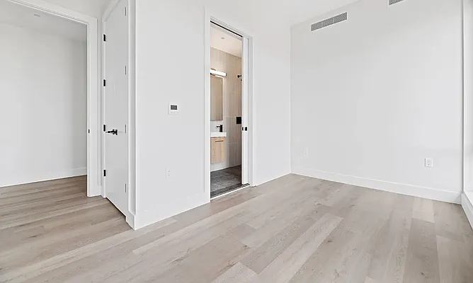 Rented by REAL New York | media 31