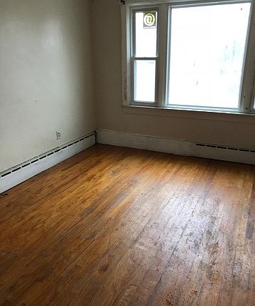 3rd image of 4200 S Fairfield Ave