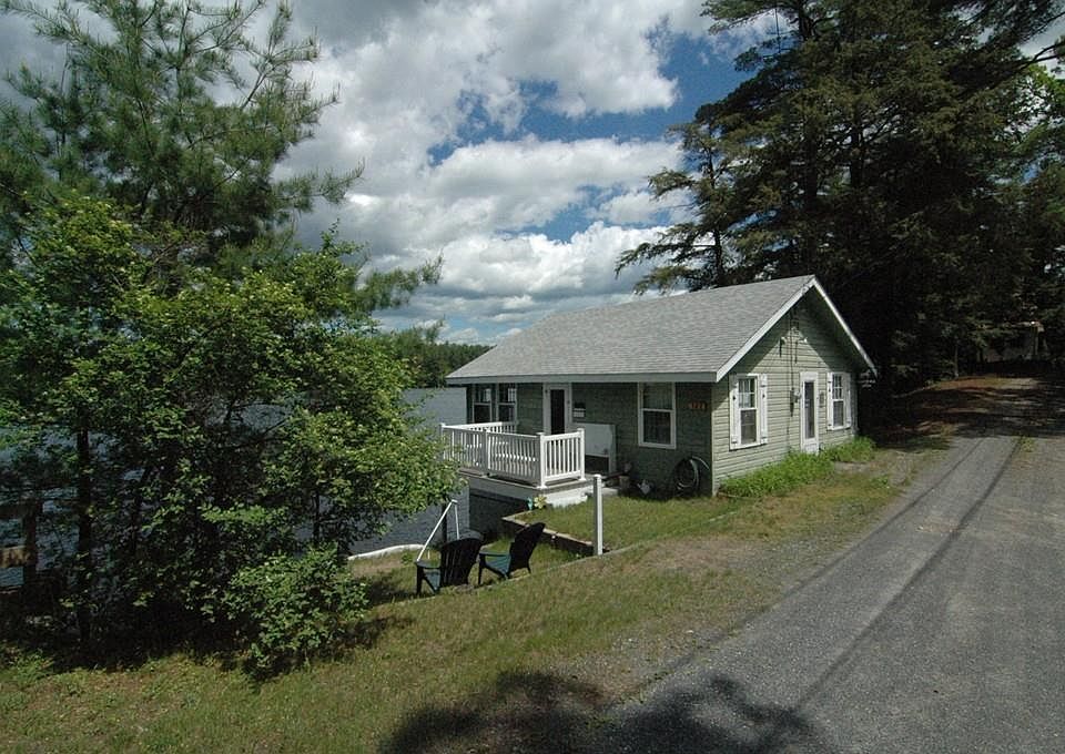 2nd image of 322 Farnsworth Ave