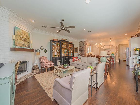 2nd image of 310 Ardenwood Dr