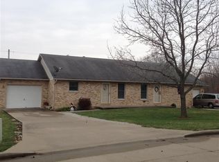 2107 E Harvest Cir, Perryville, MO 63775