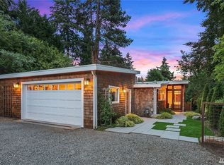 8727 SE 45th St, Mercer Island, WA 98040