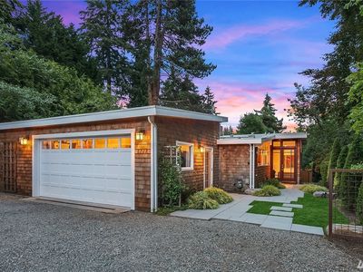 8727 SE 45th St, Mercer Island, WA, 98040