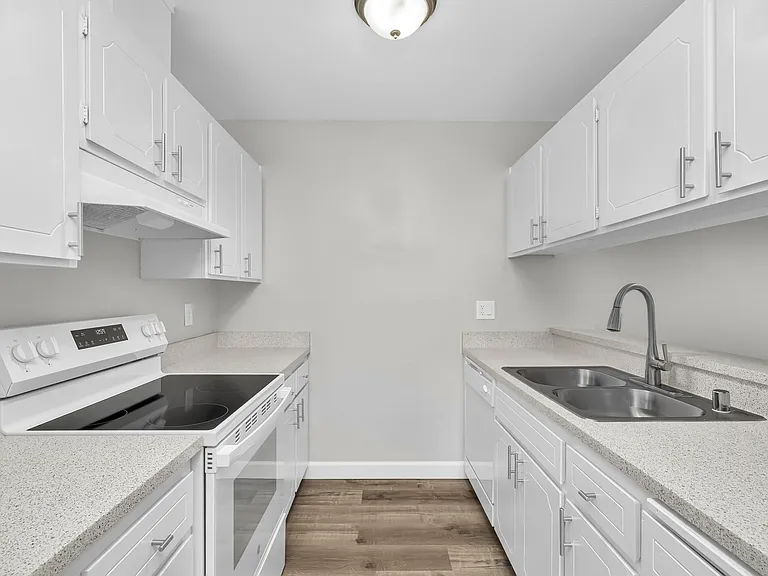Crestview North Apartments — Photo 44