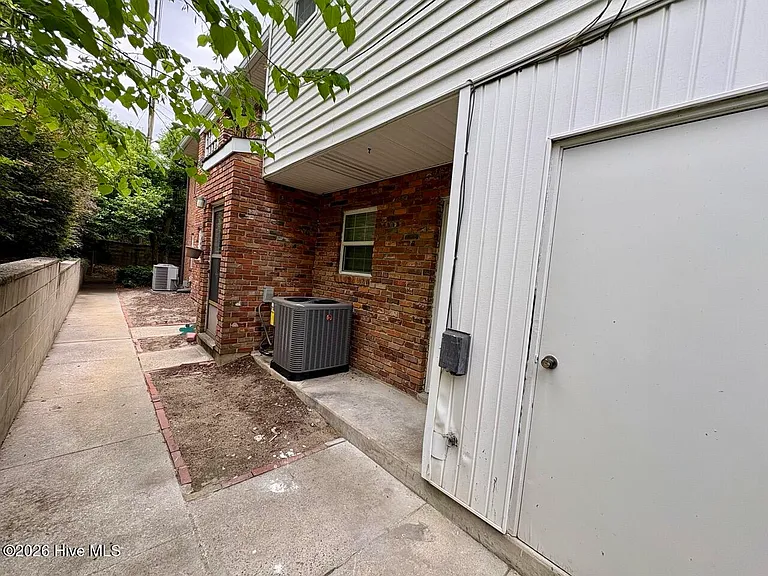 2846 Walton Way #7 — Photo 22