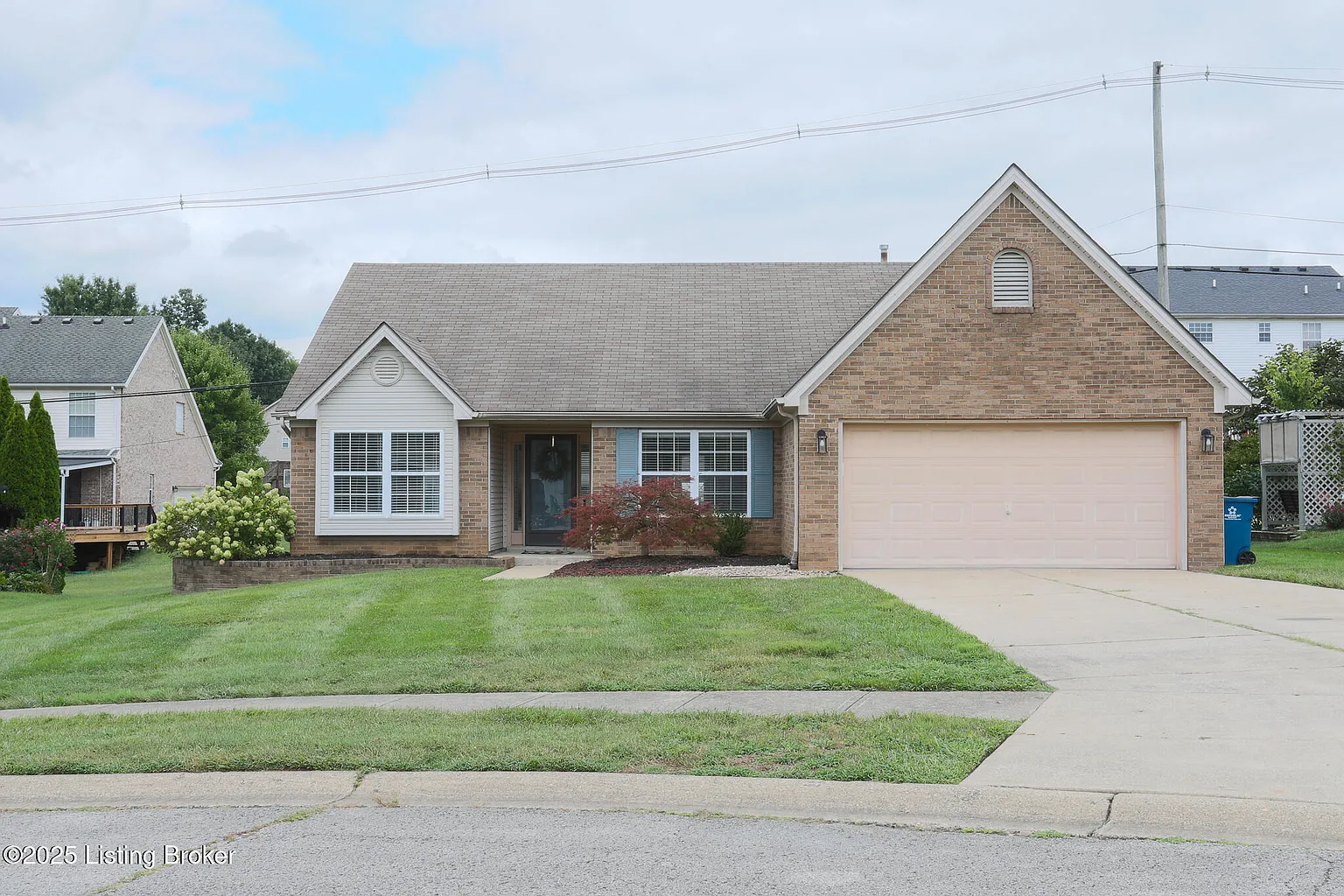 4916 Honeylore Ct photo 1