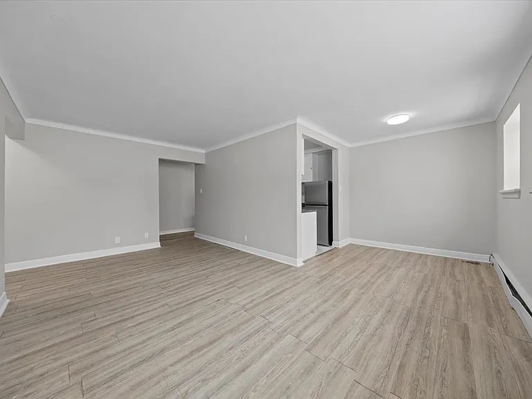 1435 Morisset Ave — Photo 7