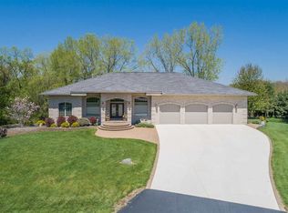 5178 Georgetown Ct, Omro, WI 54963