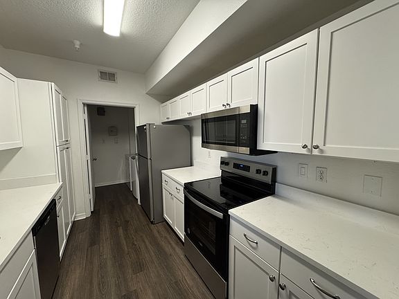 4th image of 5536 Metrowest Blvd #1-8-311