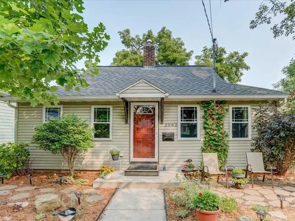 2562 Upham Street, Madison, WI 53704