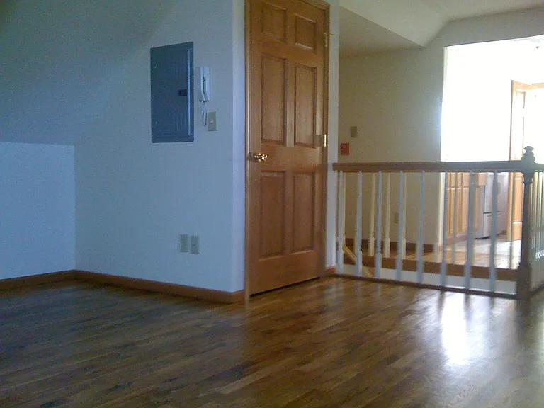 465-473 W Grand Ave — Photo 16