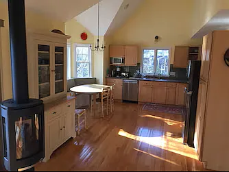 3 bed, 3.5 bath, 2400 sqft, $2,000 — Photo 3