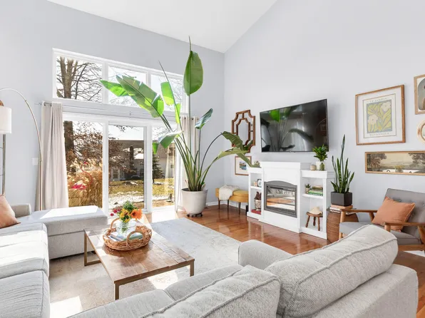 787 Centerpark Dr, Westerville, OH 43082