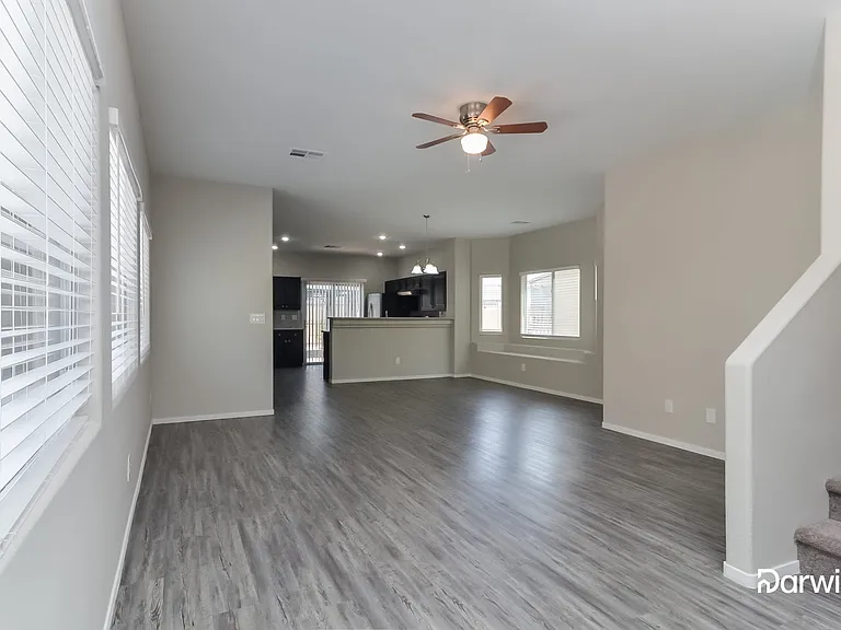 4828 Longshot Dr — Photo 7