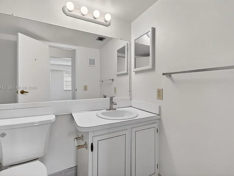 3100 W Rolling Hills Cir #303 — Photo 30