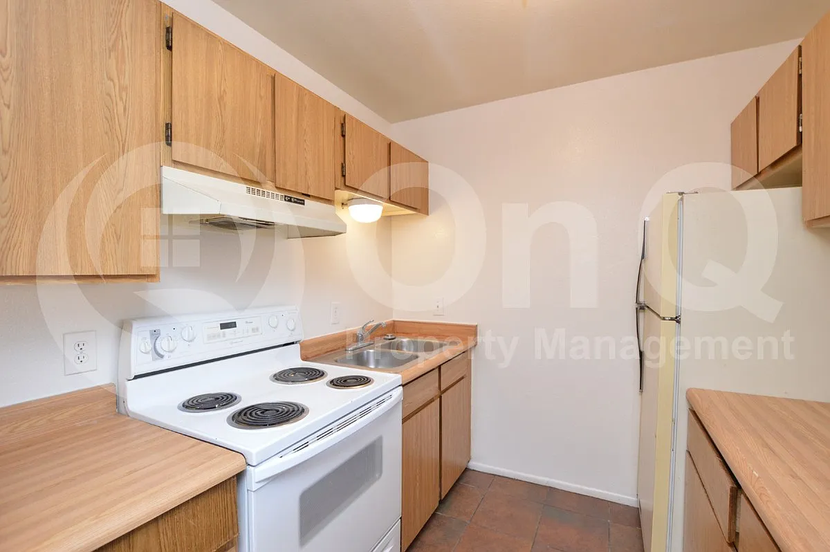 1 bed, 1.0 bath, 560 sqft, $925 — Photo 3