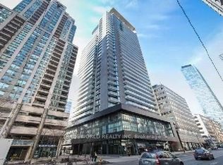 770 Bay St #901, Toronto, ON M5G 0A6