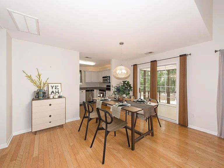 1005 Summerhaven Pl #F — Photo 8