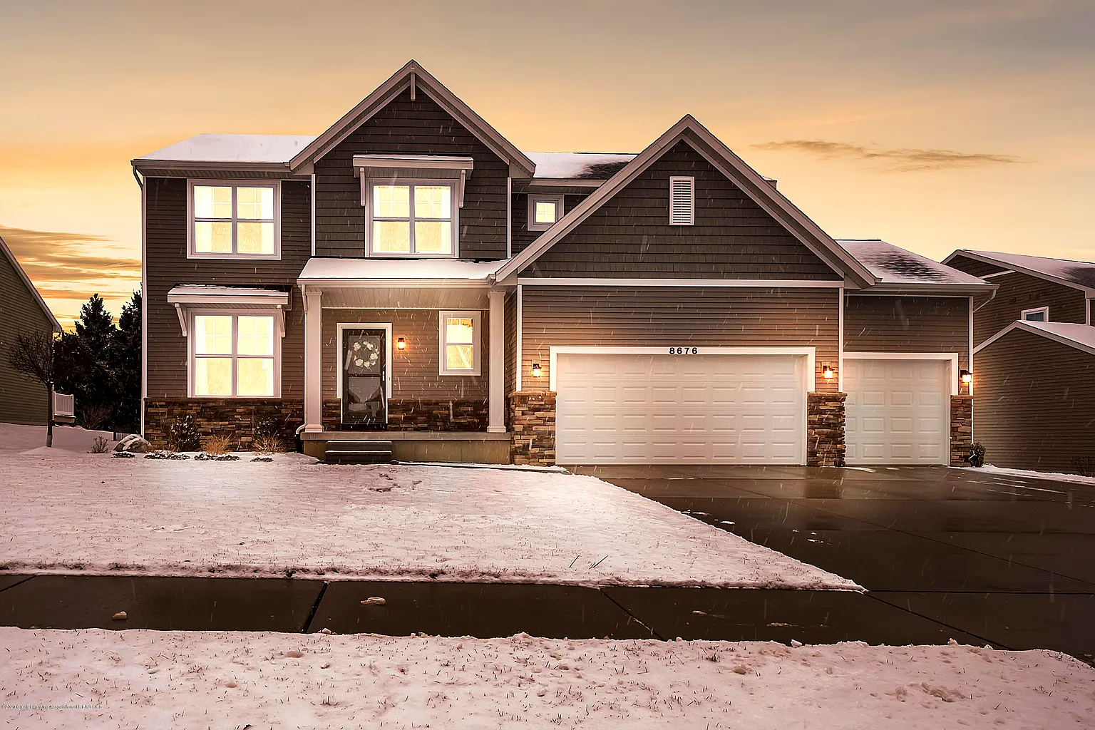 8676 Yellowstone Ln photo 1