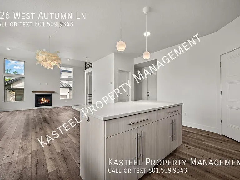 126 W Autumn Ln — Photo 13