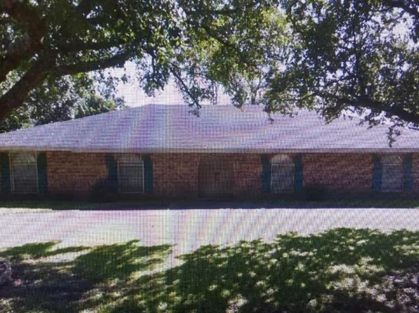 401 Roberta Grove Blvd, Houma, LA 70363