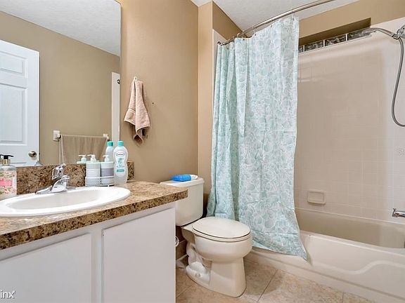 5th image of 1429 Daniels Cove Dr
