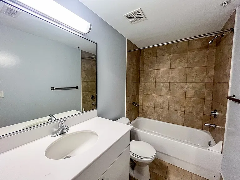 2515 SW 35th Pl #117 — Photo 14