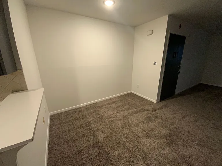 Library Place Apartments — Photo 6