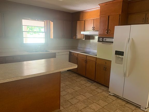 3rd image of 216 Knox Dr