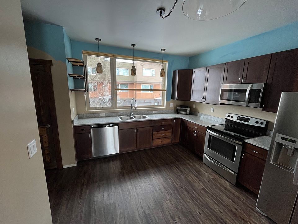 1st image of 827 Weiss Cir
