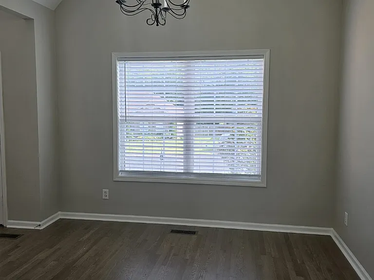 1032 Oakhall Dr — Photo 4