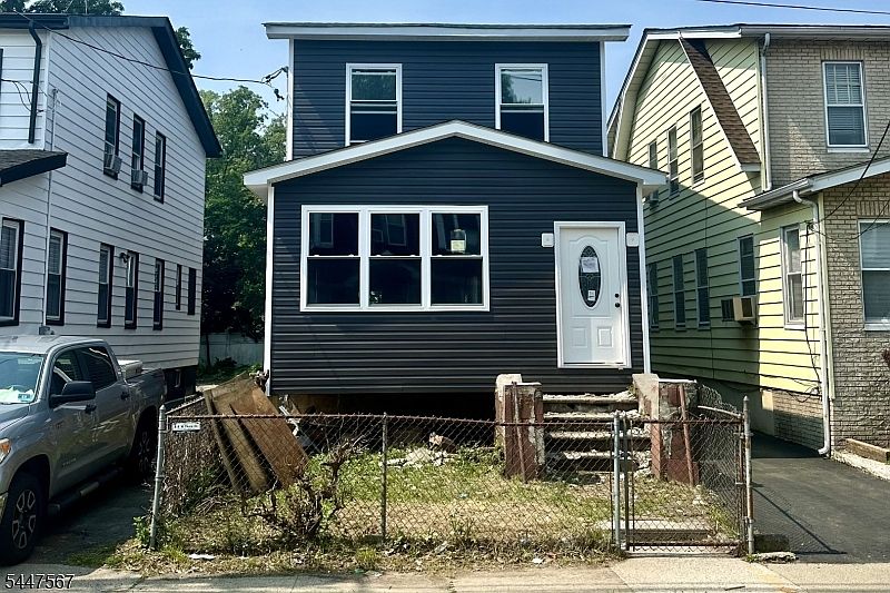 1st image of 90 Paine Ave