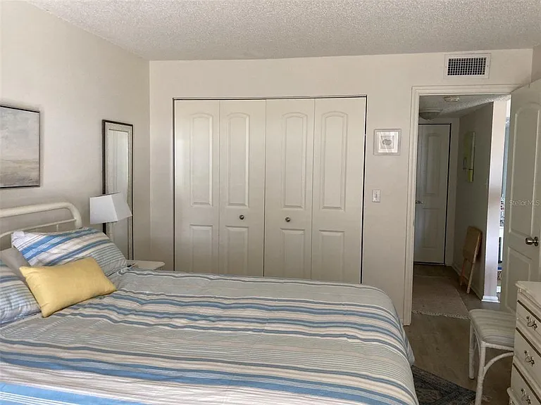 304 47th Avenue Dr W #307 — Photo 8