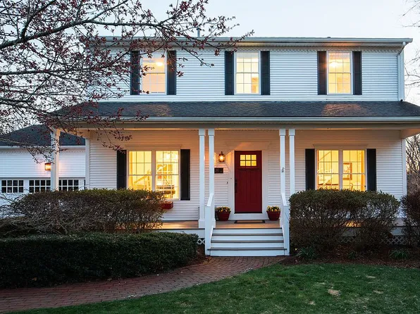 342 Westmoreland Ln, Saunderstown, RI 02874