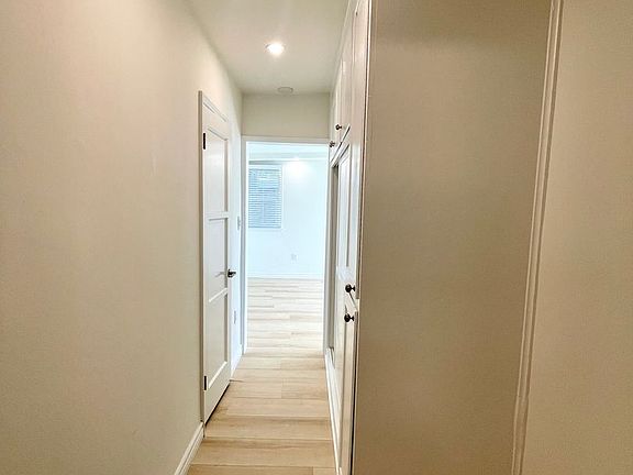 3rd image of 10350-10358 Bellwood Ave #0B-1Ba-437Sqft