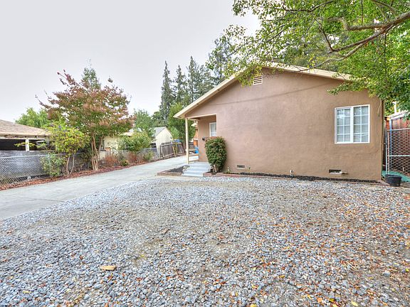 4th image of 64 Arrowhead Ln