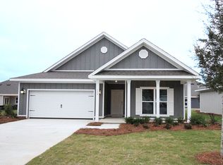 142 Lightning Bug Ln, Freeport, FL 32439