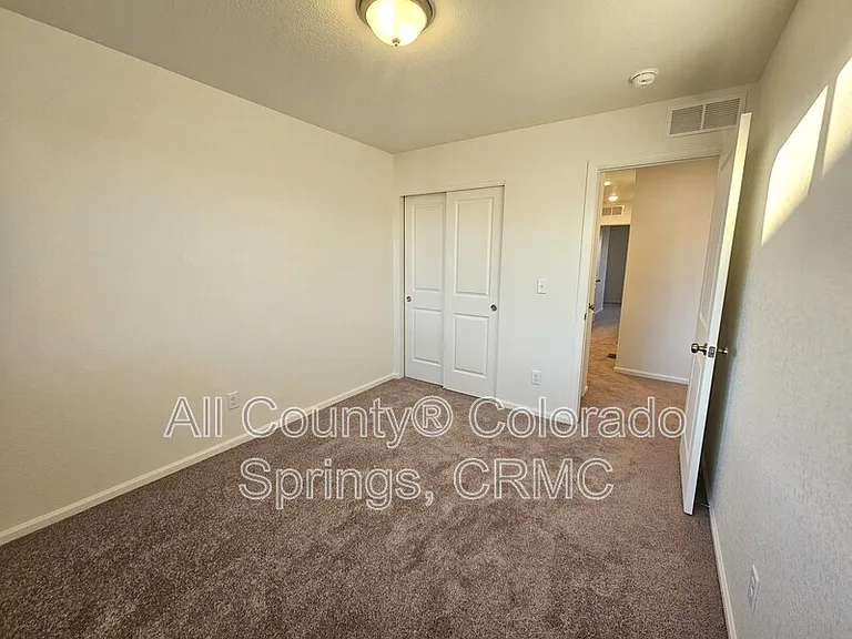 9256 Lytle Grv — Photo 16