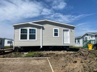 33243 Walnut Ct, New Haven, MI 48048