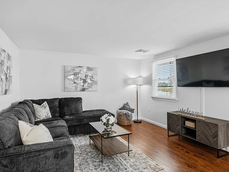347 N Raleigh Ave #1 — Photo 4