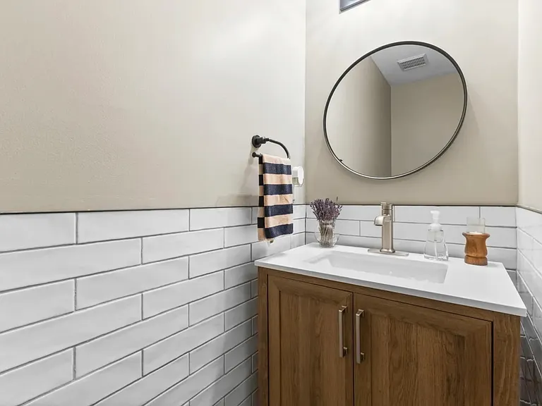 606 Chadwood Dr — Photo 14