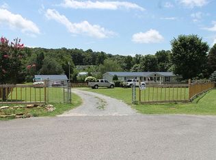 1013 Gable Dr, Dandridge, TN 37725