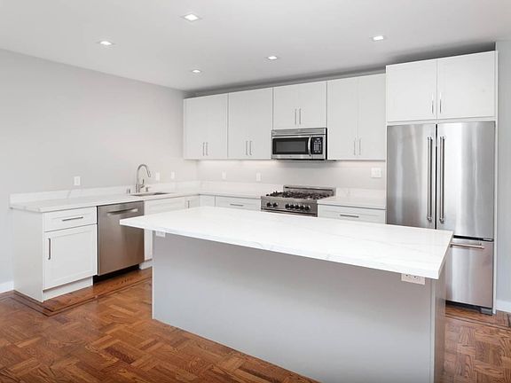 2nd image of 2377 21st Ave