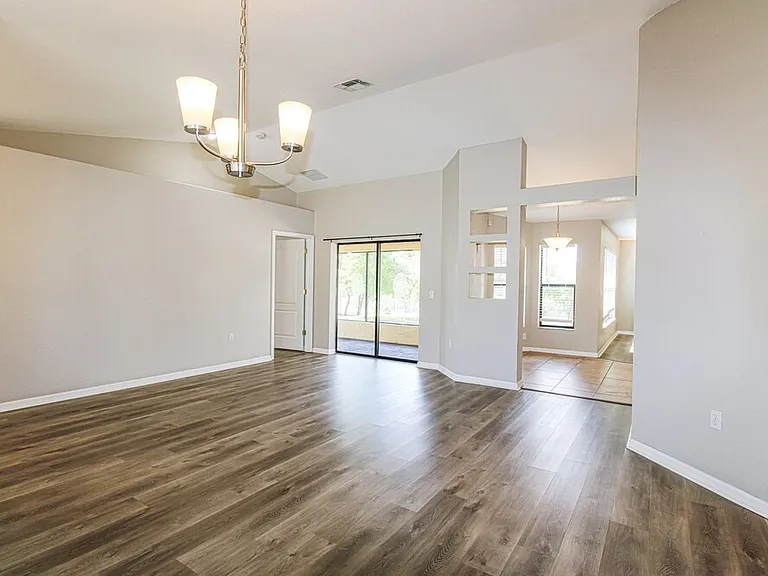 13114 Scottville St — Photo 5