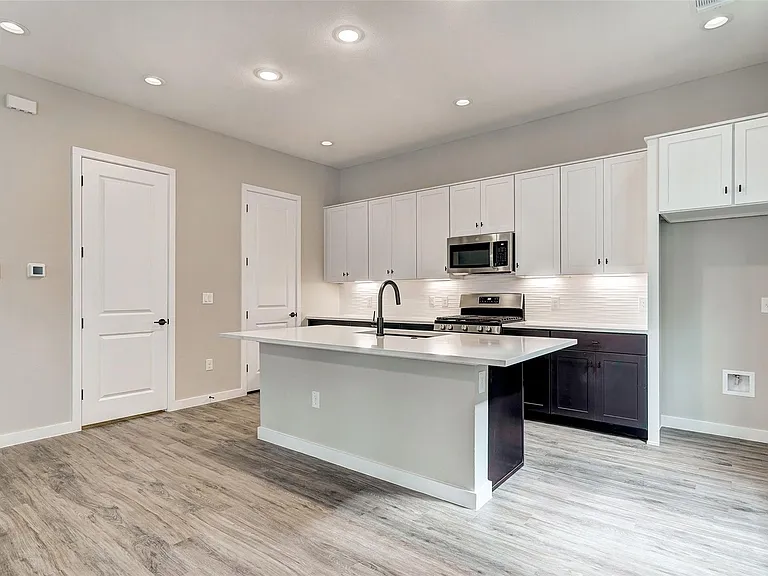 3809 Valley View Rd #13 — Photo 12