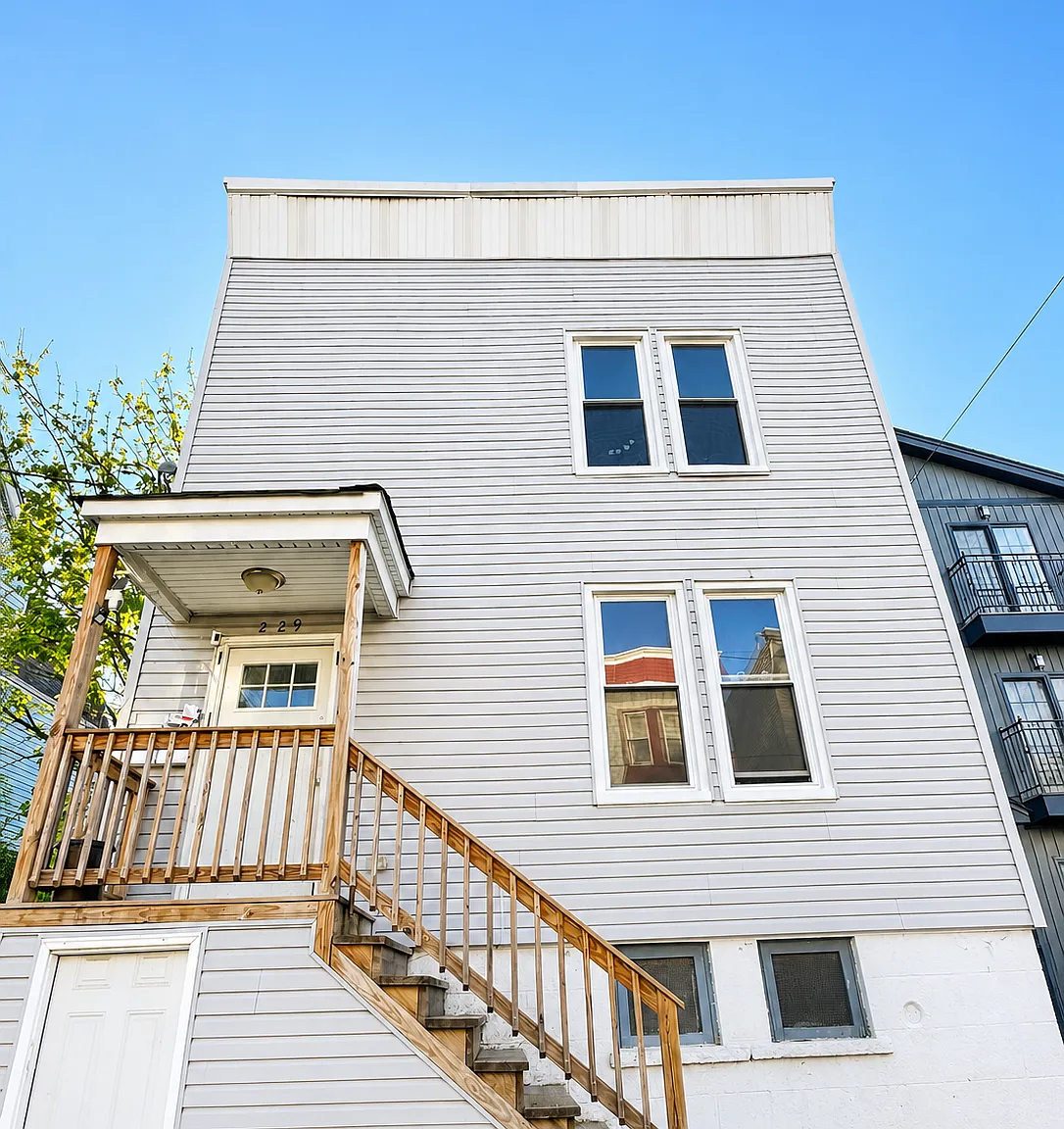 3 bed, 1000 sqft, $2,275 — Photo 1